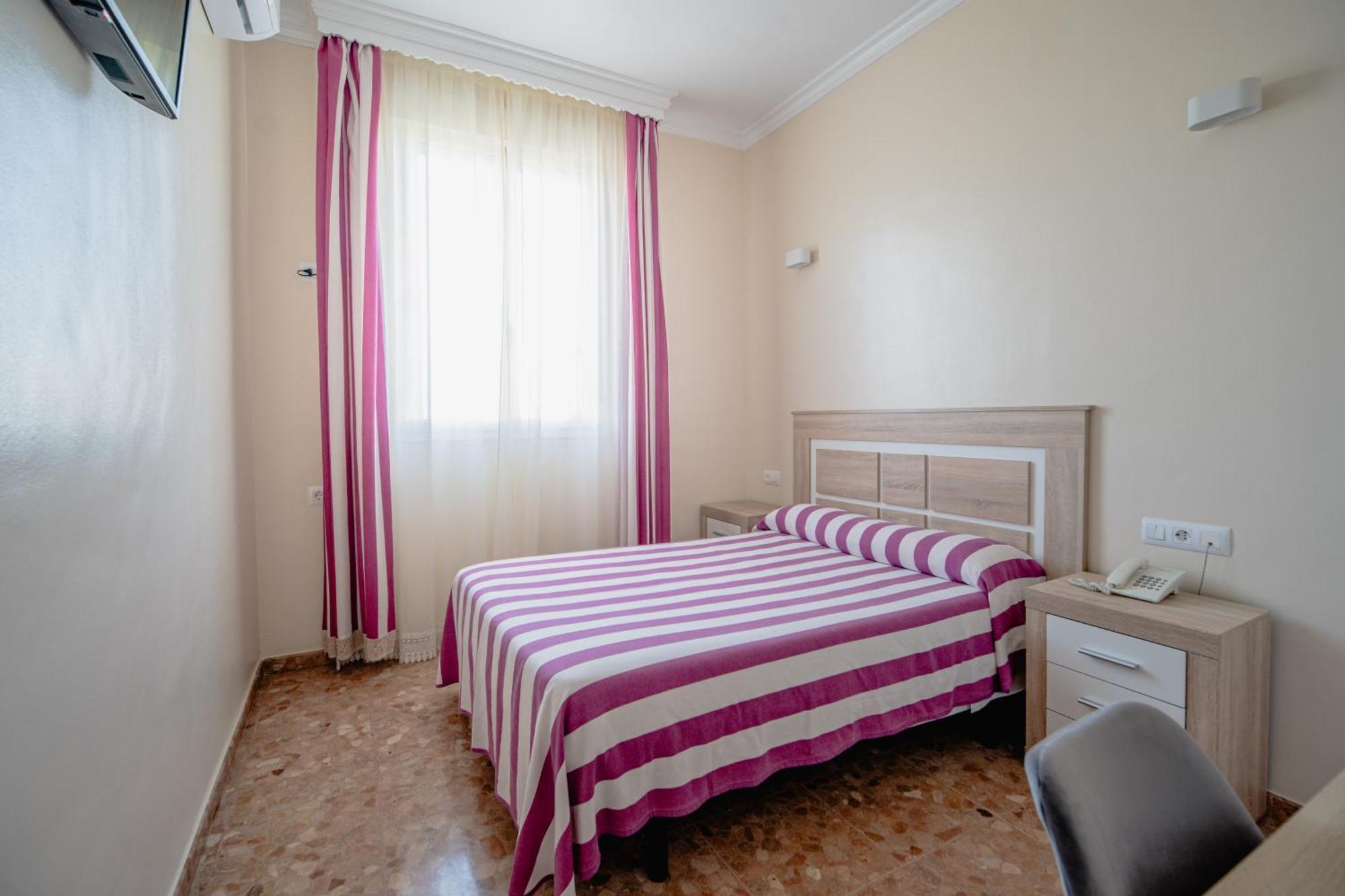 Hotel Chamizo El Arahal Екстер'єр фото