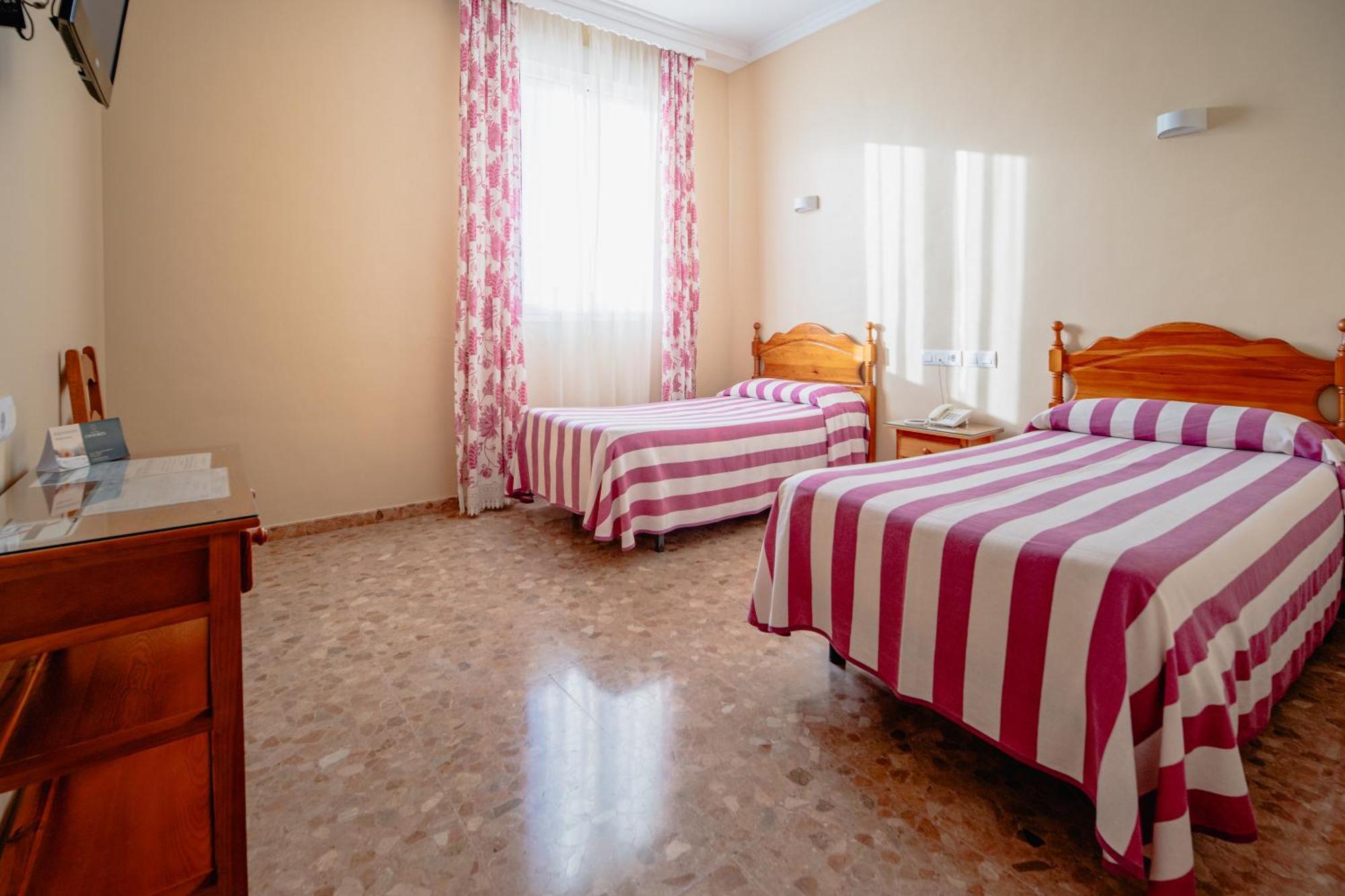 Hotel Chamizo El Arahal Екстер'єр фото